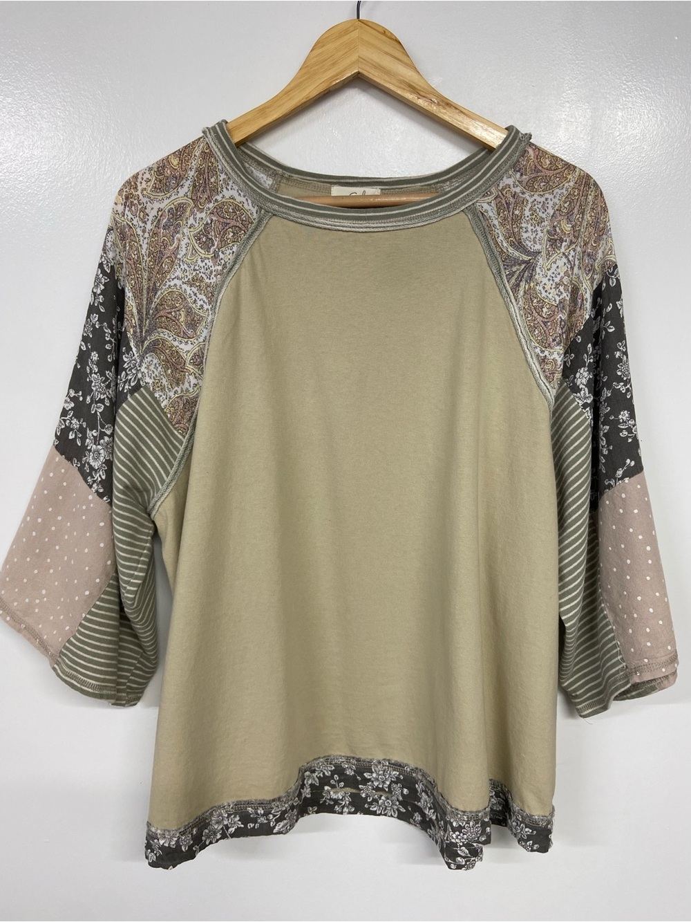Easel Patchwork Tan 3/4 Sleeve Top Size M